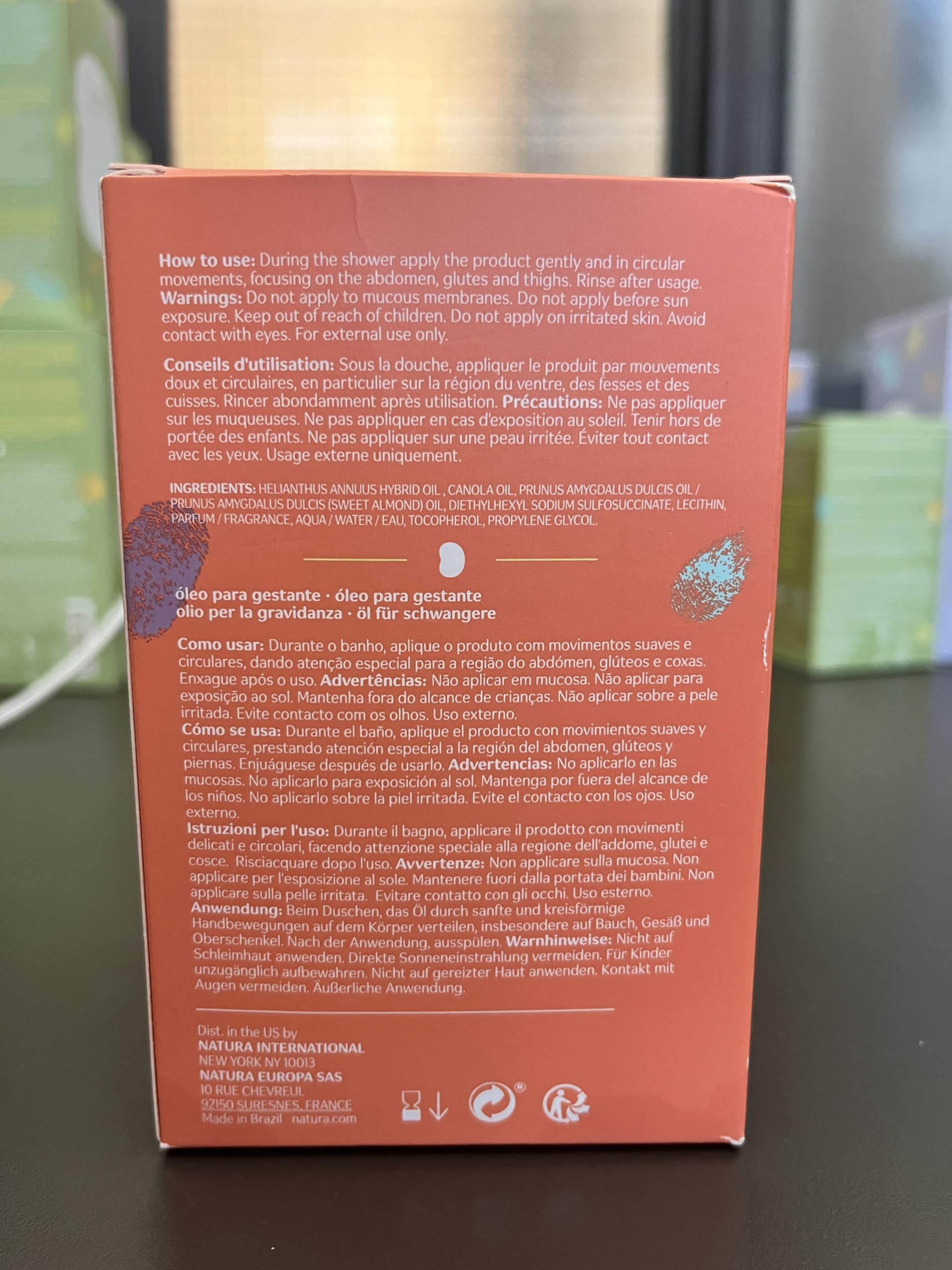 Natura Mom & Baby cruelty-free skincare icon signaling family-safe care.