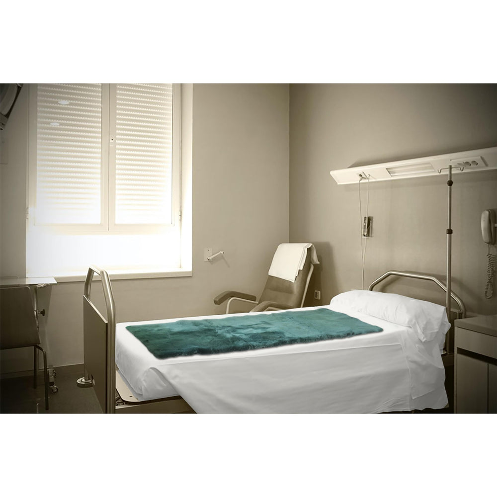Natural Design Architecture Lifestyle N emerald sheepskin 30x60 enhances mattress comfort.