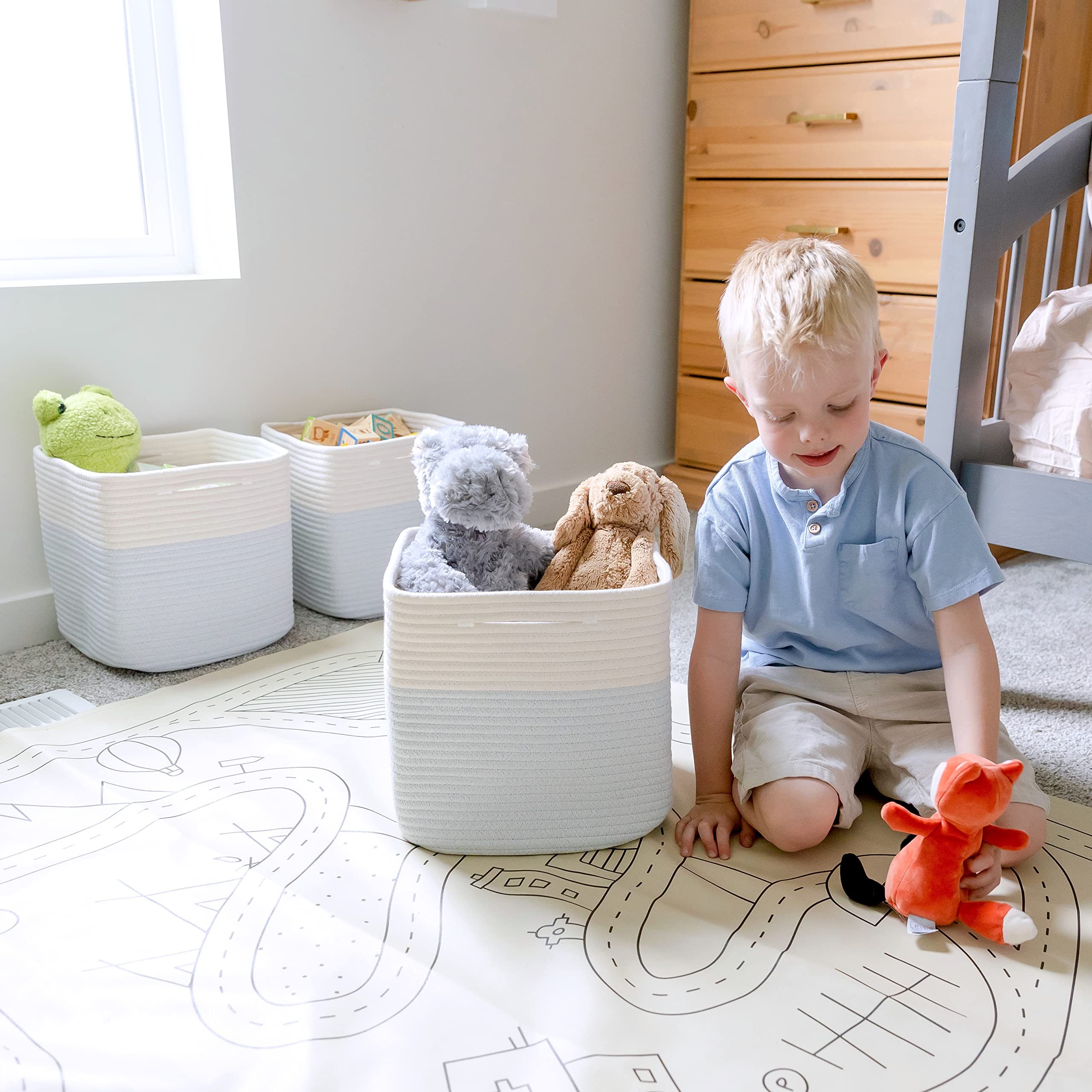 NaturalCozy hidden-handles basket with reinforcement features discreet support.