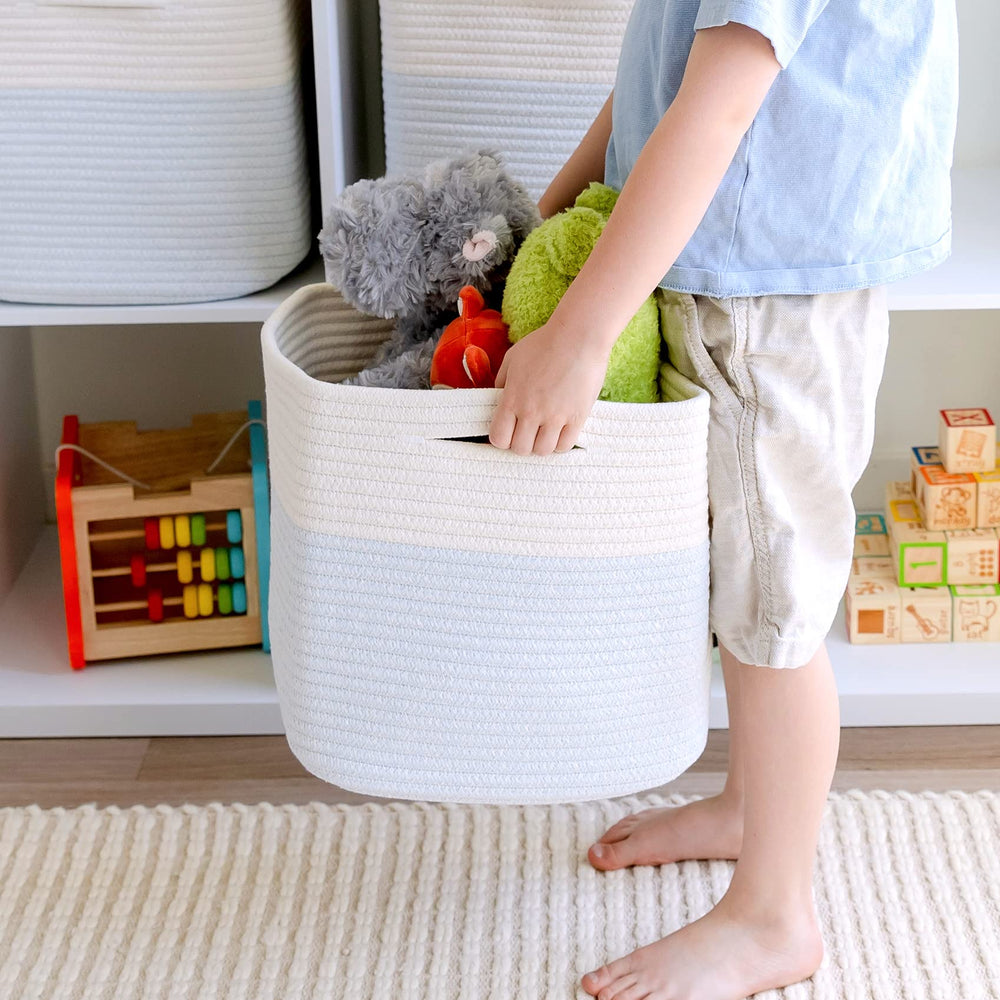 NaturalCozy packaging-ready storage cubes feature leaf-design branding.