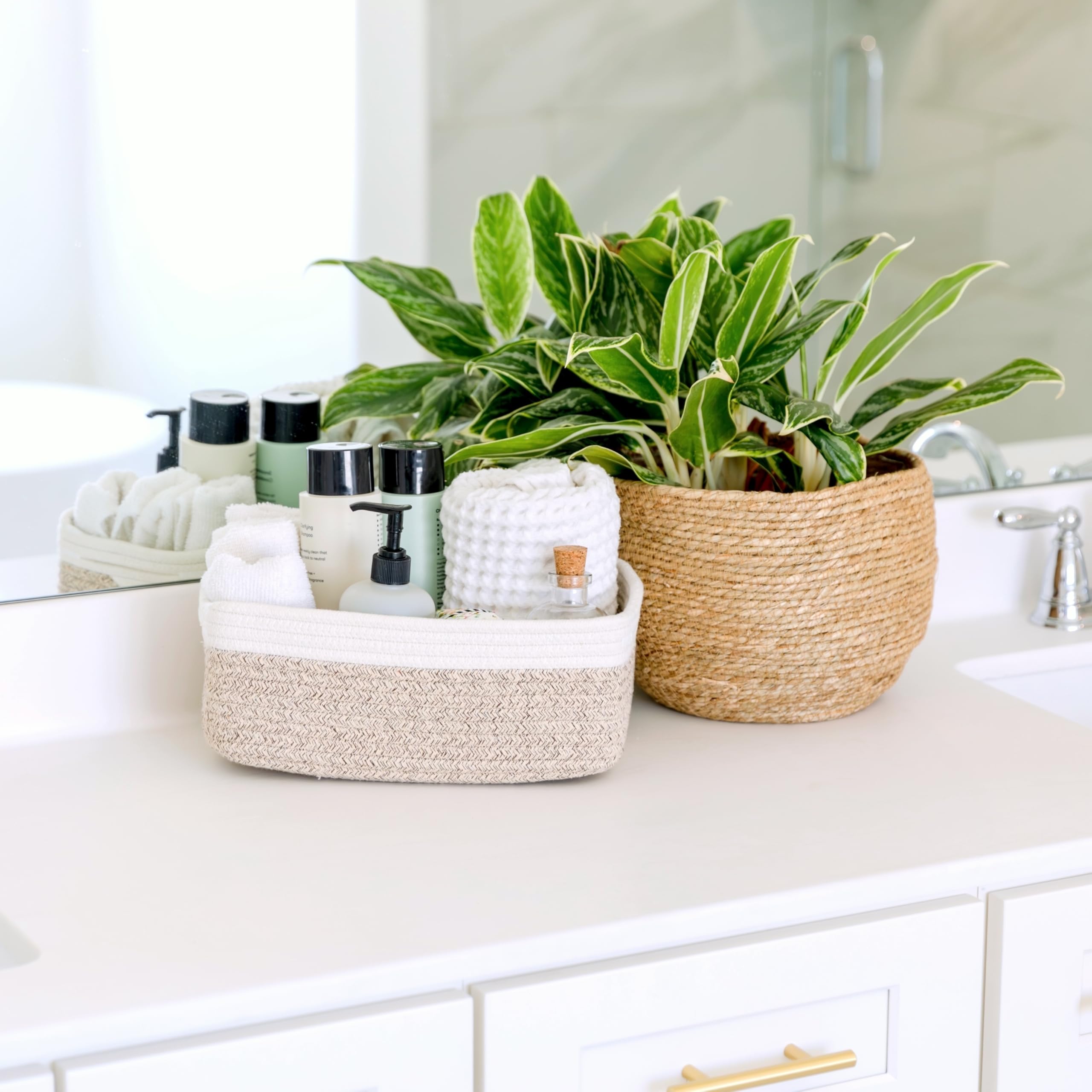 NaturalCozy compact dimensions ideal for small spaces