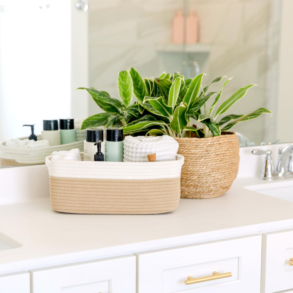 NaturalCozy hidden handles blend seamlessly into basket design