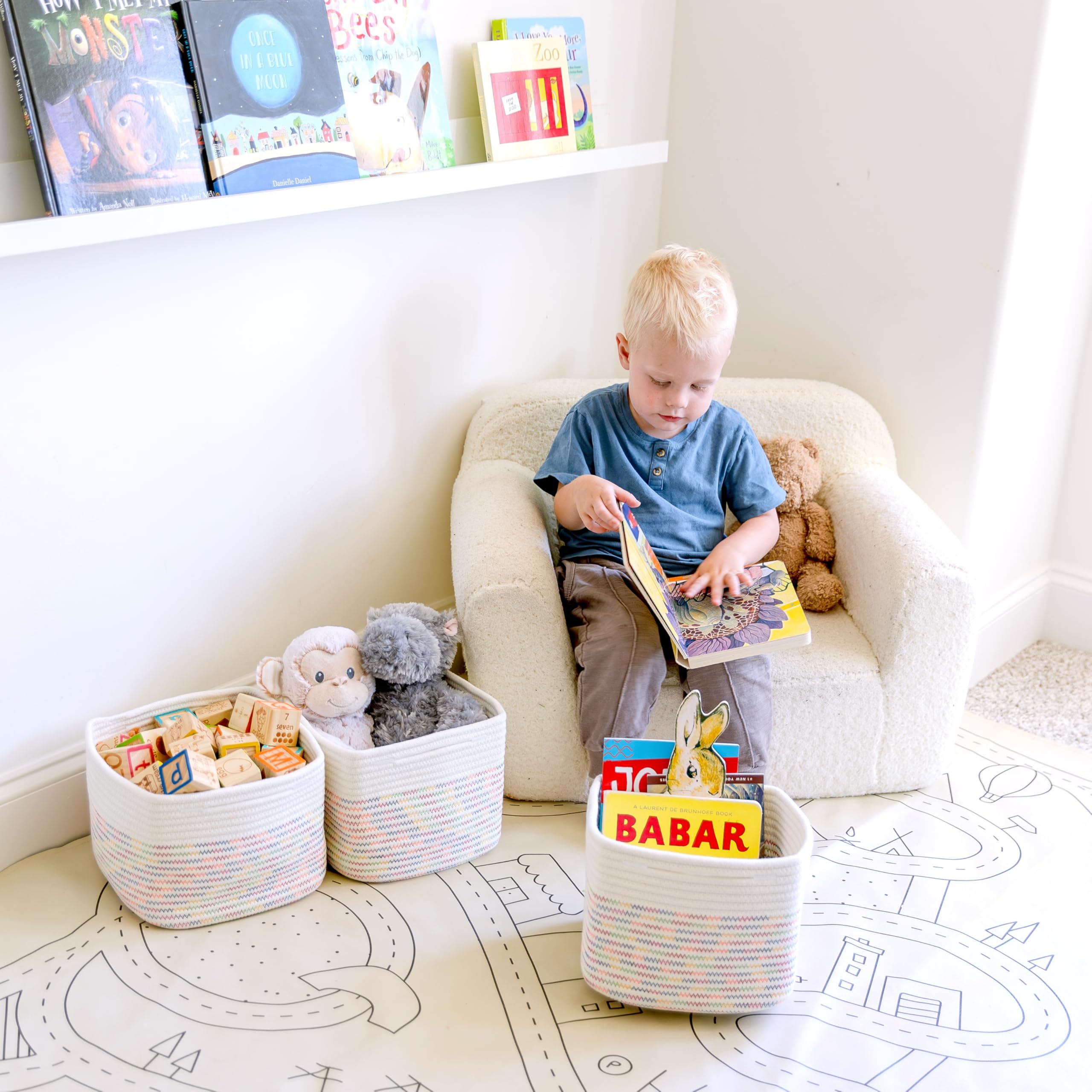 NaturalCozy nursery toy storage basket keeps plush toys neatly stored.