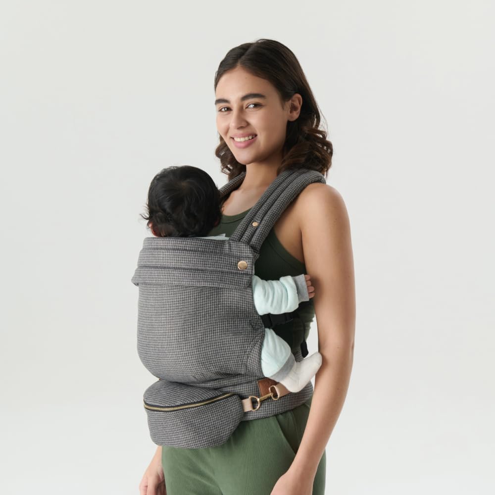 Nest Blanche adjustable shoulder straps for comfortable, customizable fit