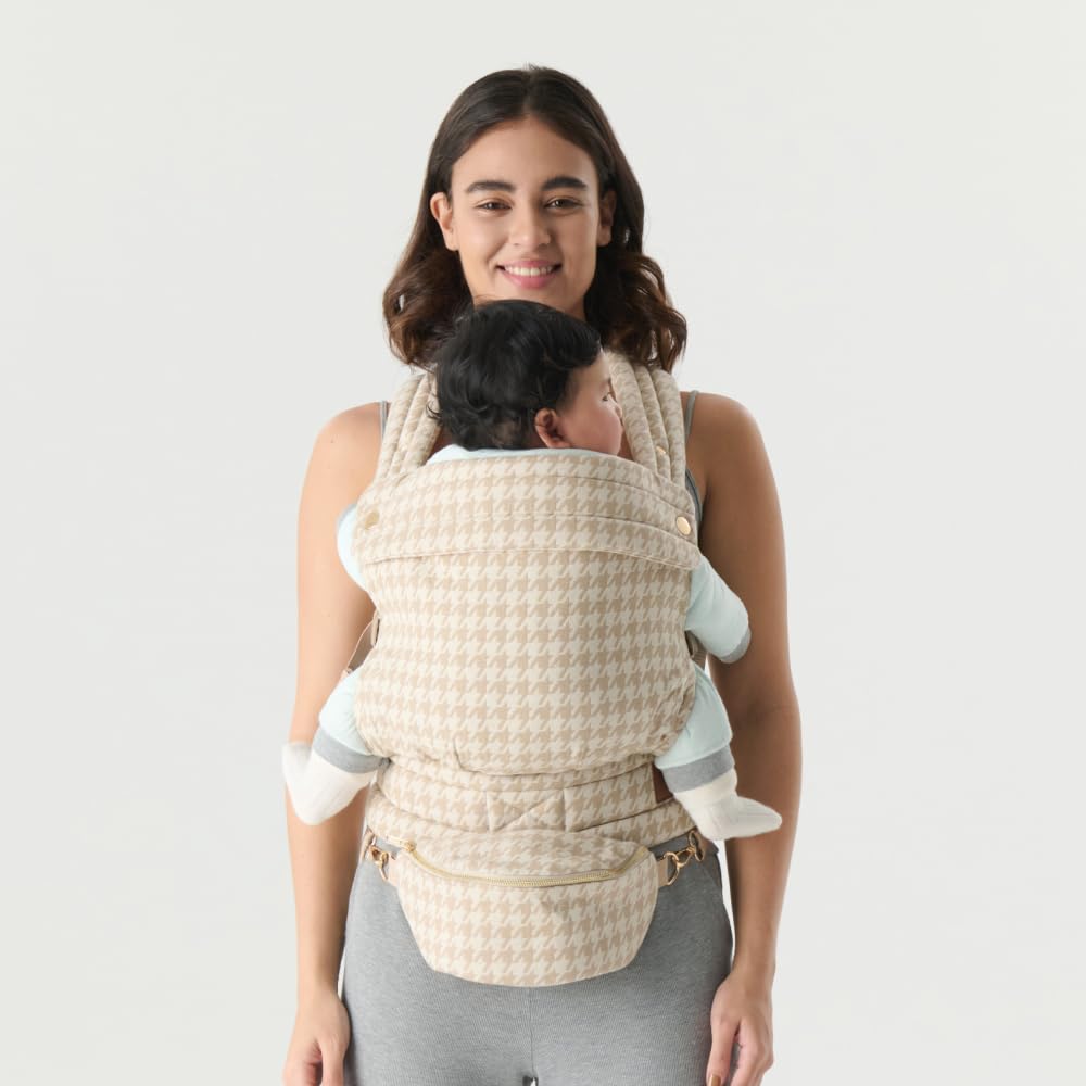 Nest Blanche adjustable straps with waist belt adapt to all body types for long-wearing comfort.