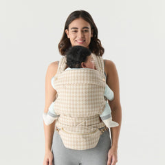 Nest Blanche adjustable straps with waist belt adapt to all body types for long-wearing comfort.