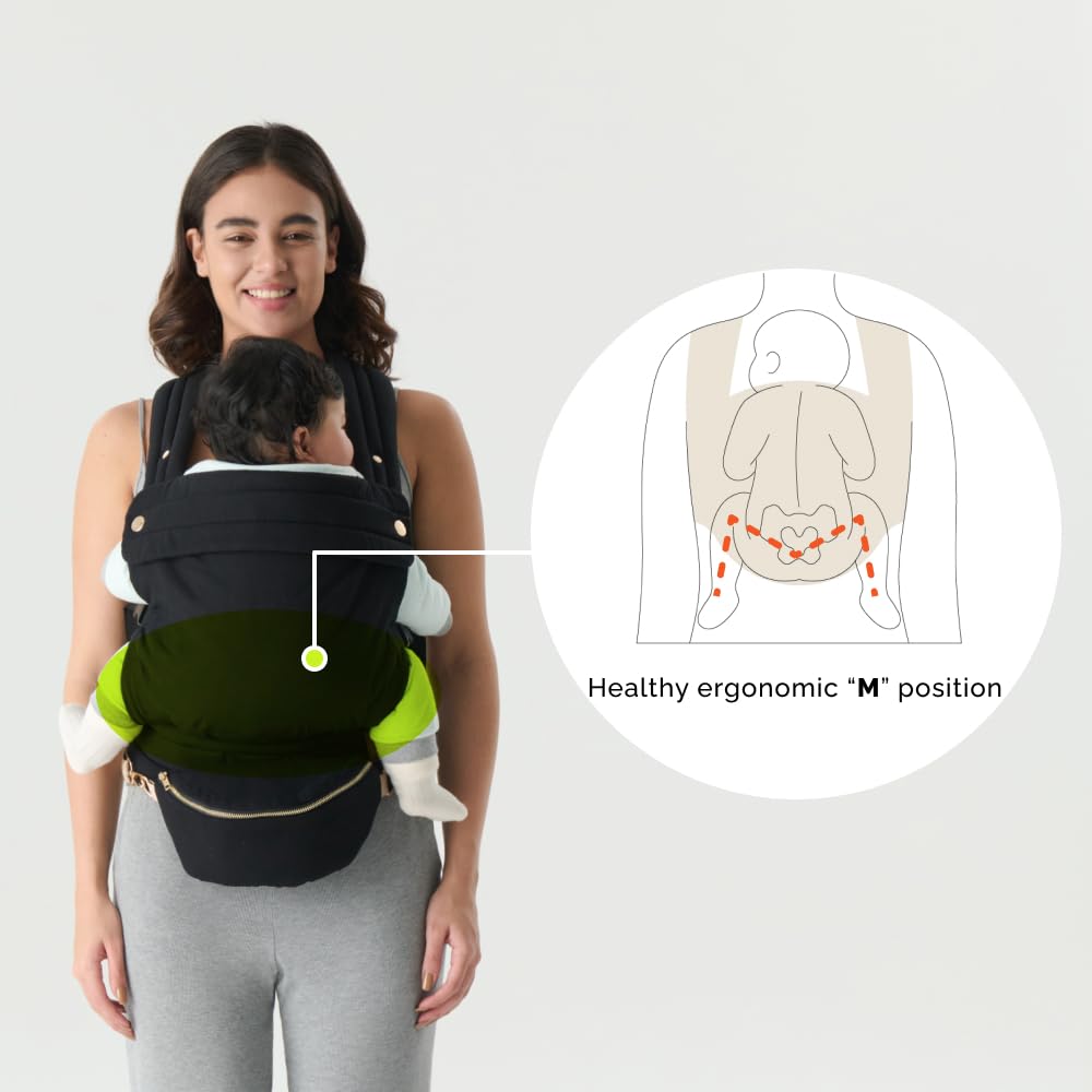 Nest Blanche adjustable waist belt allows secure fit for different body types.