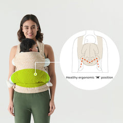 Nest Blanche beige zebra carrier back view highlights weight distribution and back comfort.