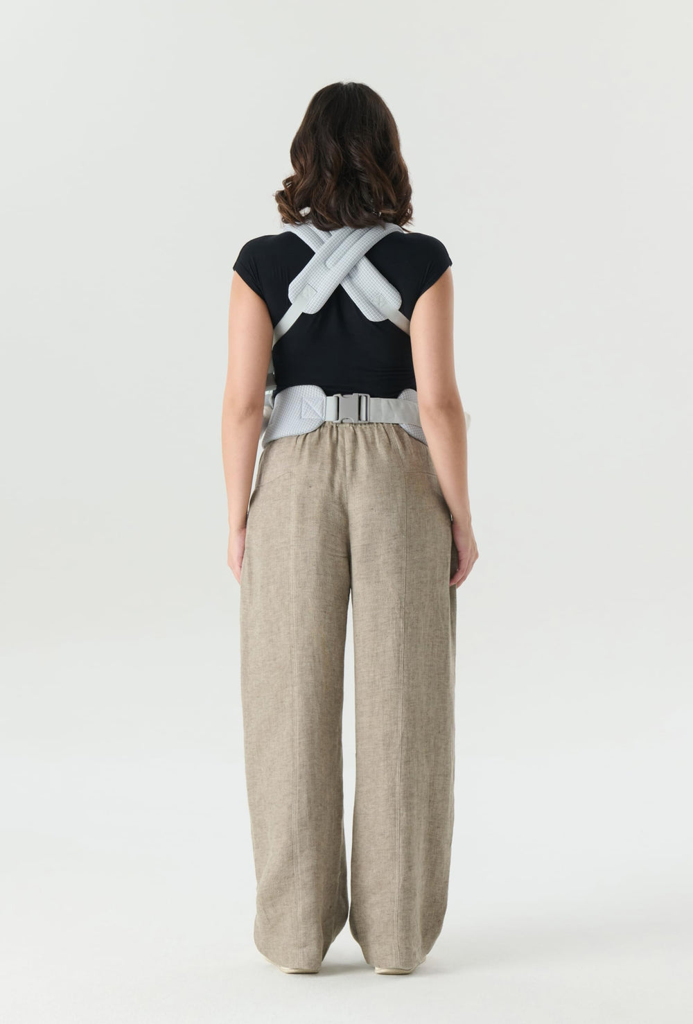NEST BLANCHE daily-use carrier shown for errands and travel