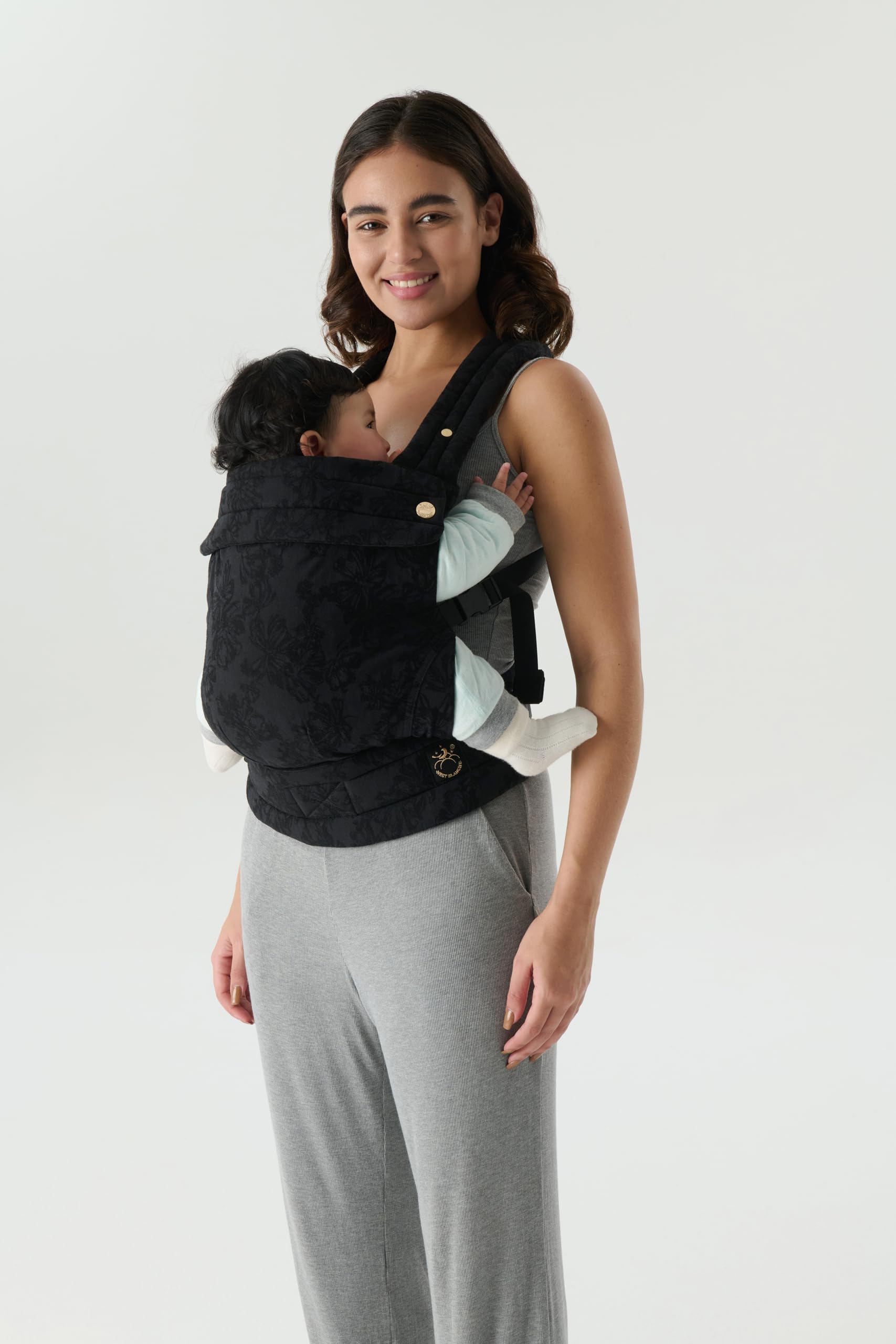 NEST BLANCHE magnolia jacquard pattern adds stylish versatility