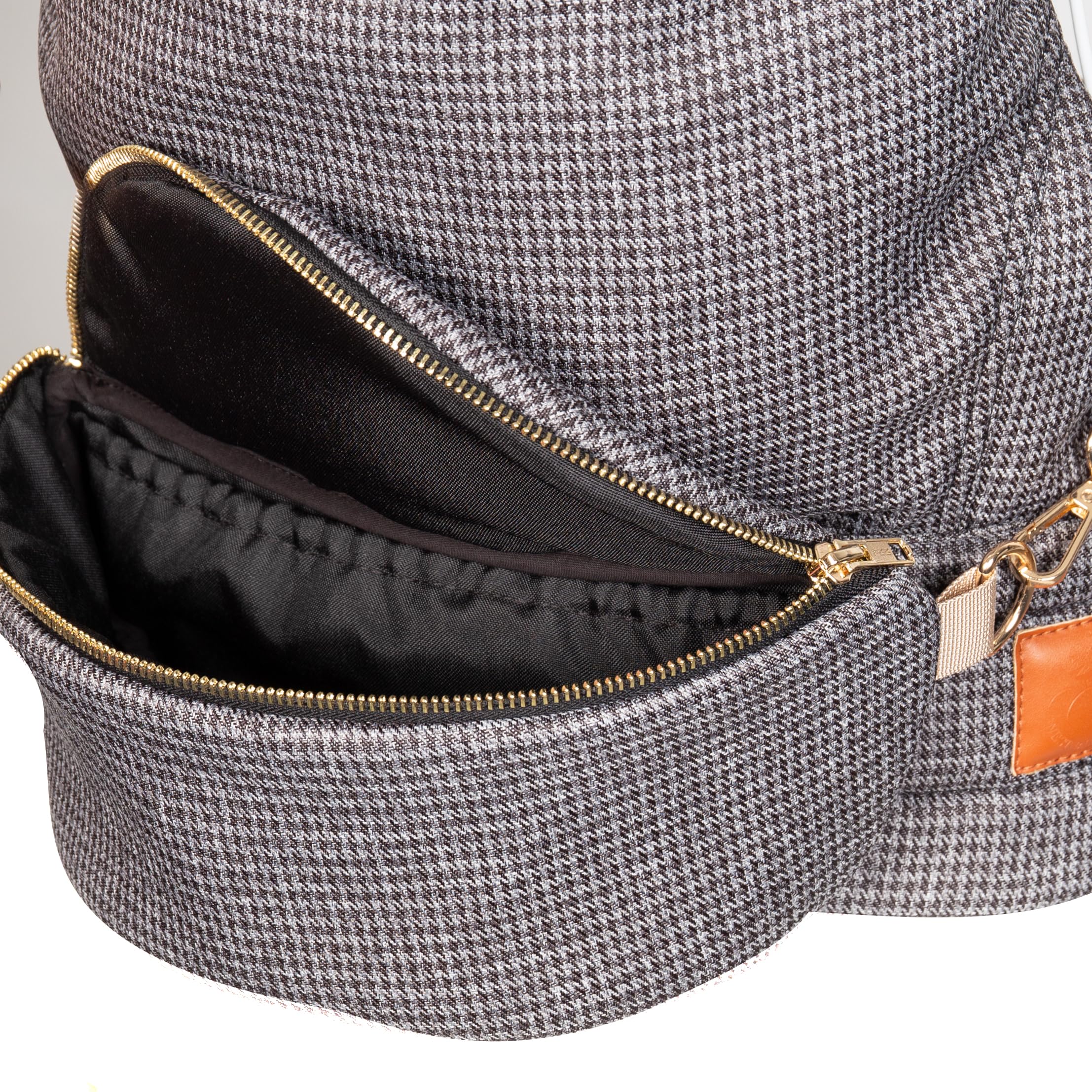 Nest Blanche daily use carrier suitable for travel and errands
