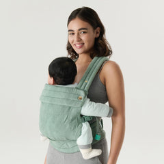 NEST BLANCHE ergonomic shoulder straps adjusted for a balanced load.