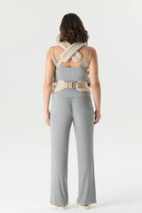 Nest Blanche X-shaped back distributes weight for reduced fatigue.