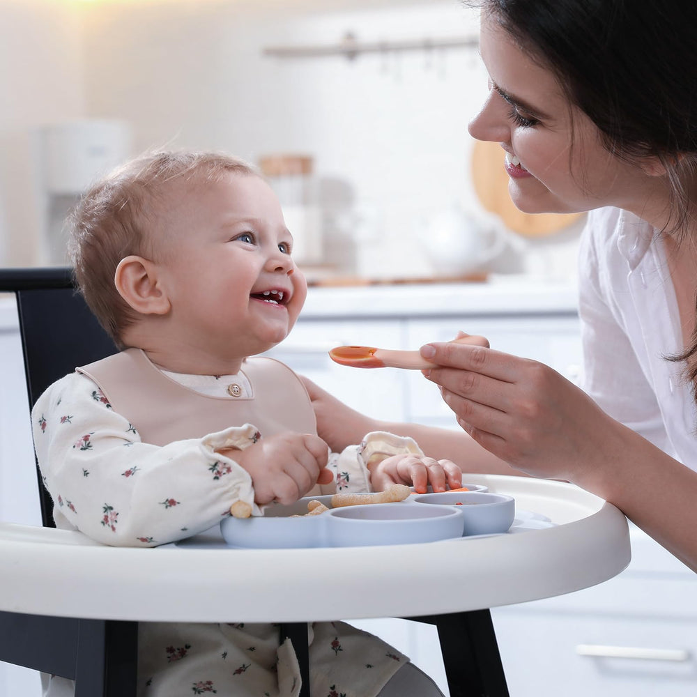 NETANY food-grade silicone spoons provide safe, soft feeding sessions.