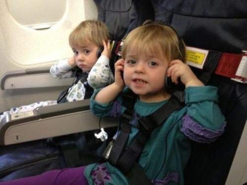 Newroutes Child Airplane Safety Harness supports children 22-44 pounds.