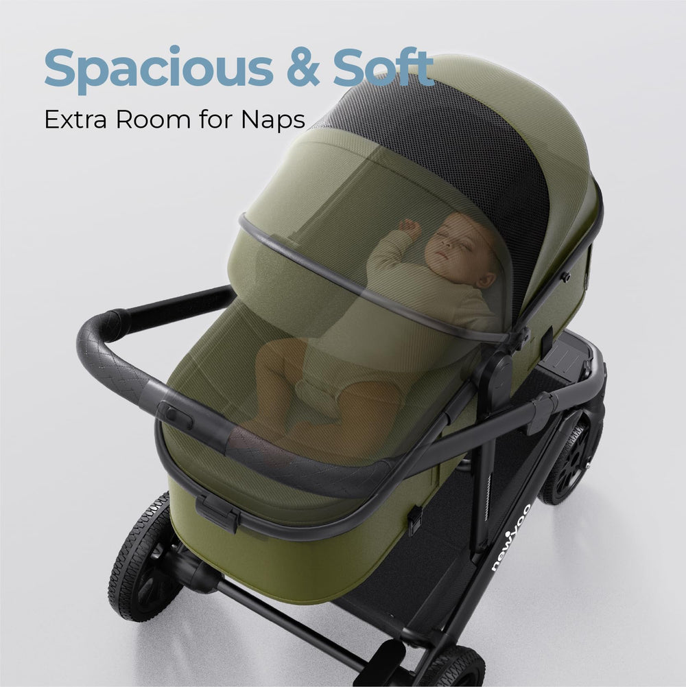 The newyoo Nestro 516M foot and rain covers protect little one in varying weather conditions.