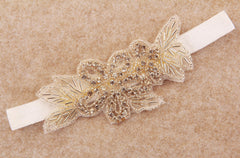 Nishine headbands set, versatile for baby showers and family photography sessions.