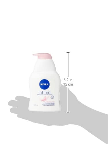 NIVEA Intimo Sensitive wash packaging front featuring the 250 ml size.