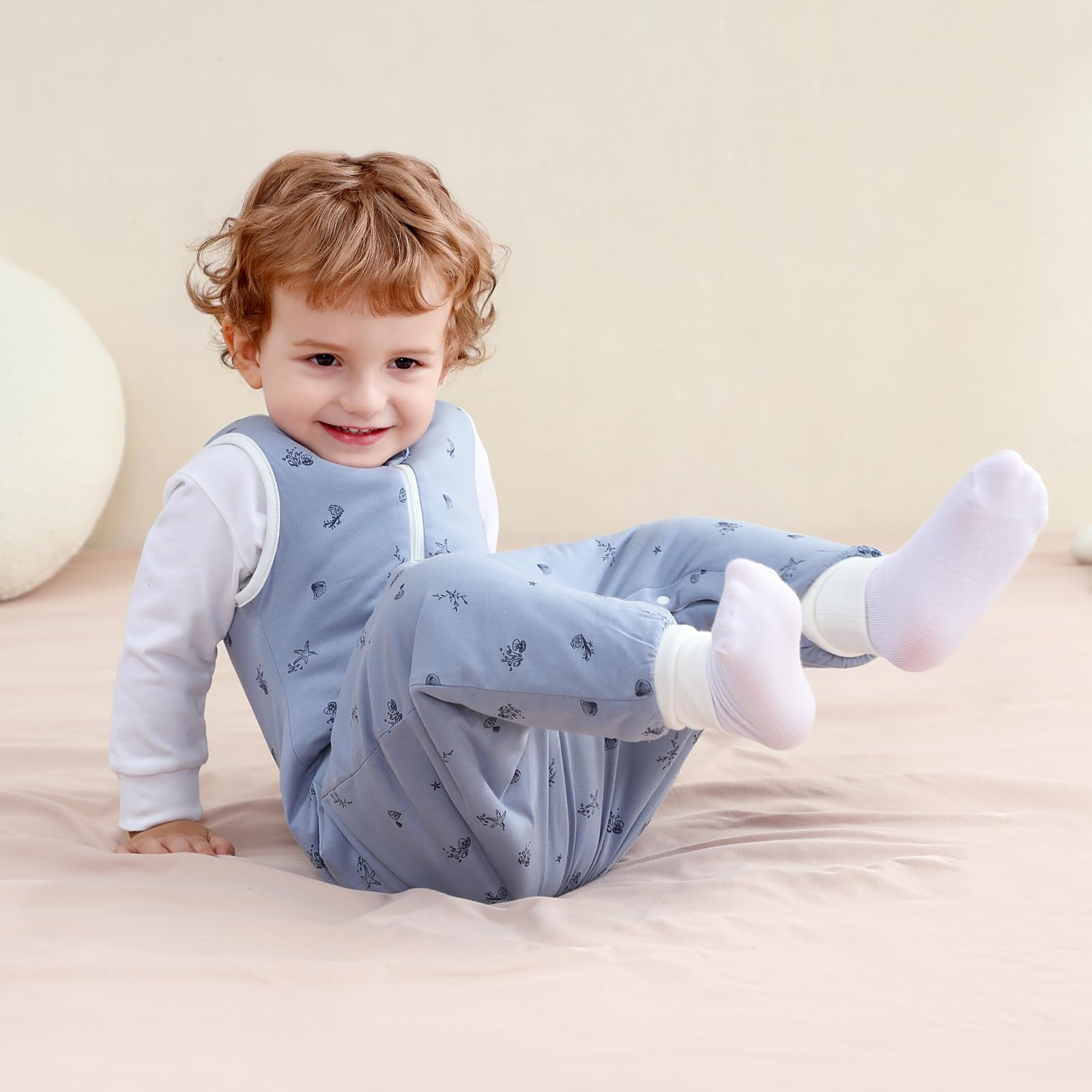 Neckline and cuffs on Nivolltha Ocean sleep sack ensure snug, secure sleep