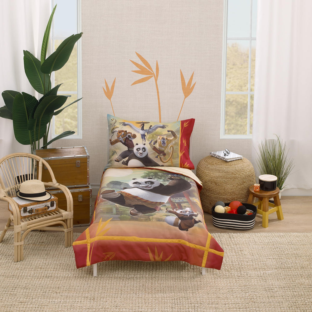NoJo DreamWorks Dragon Warrior comforter featuring Po and Shifu for a vibrant toddler bed scene