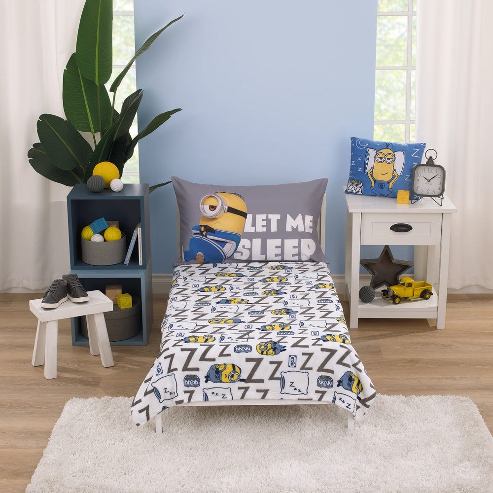NoJo Illumination Lazy Minions blanket used during park trips and outings for toddlers