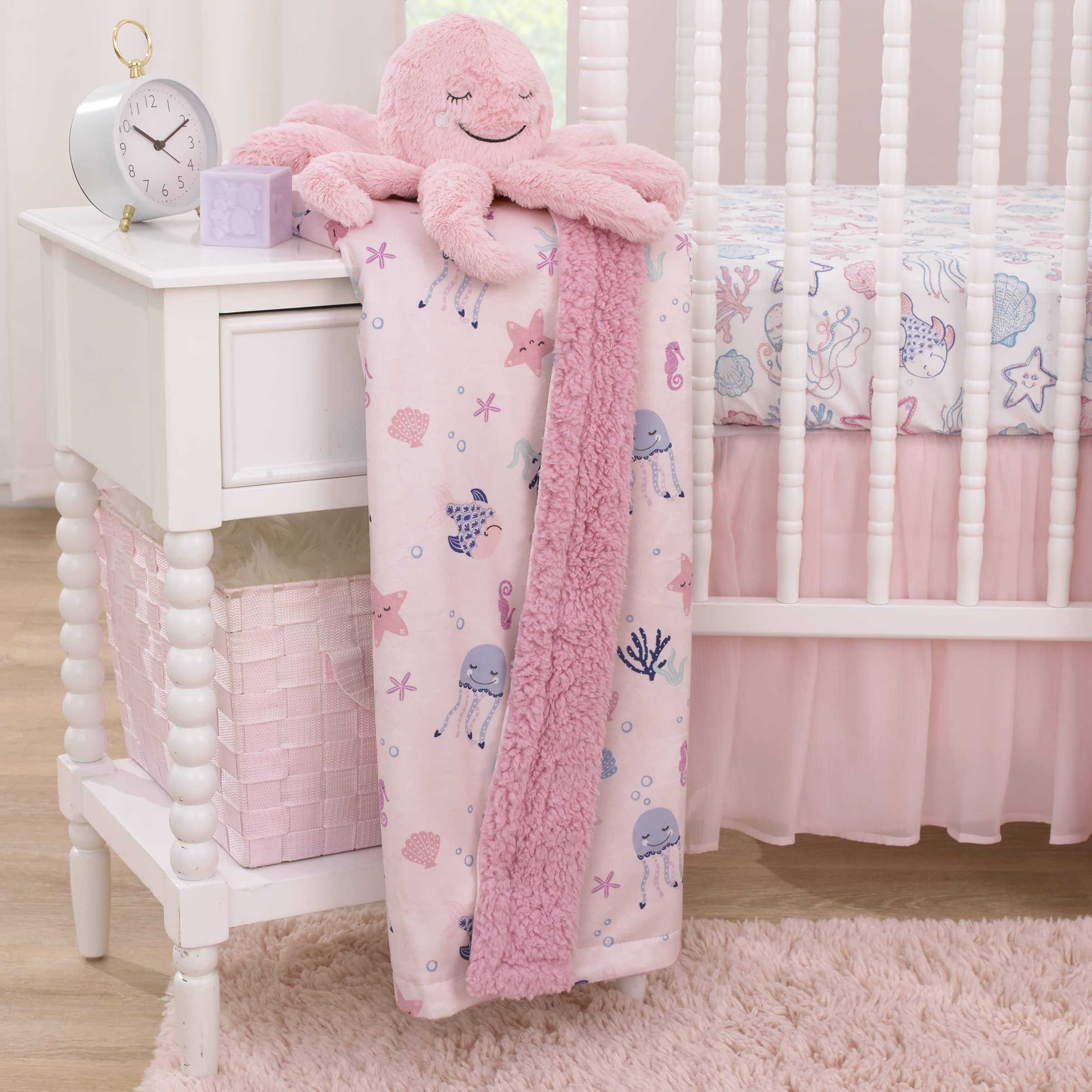 Soft plush fabric with sherpa reverse provides dreamy softness at home.