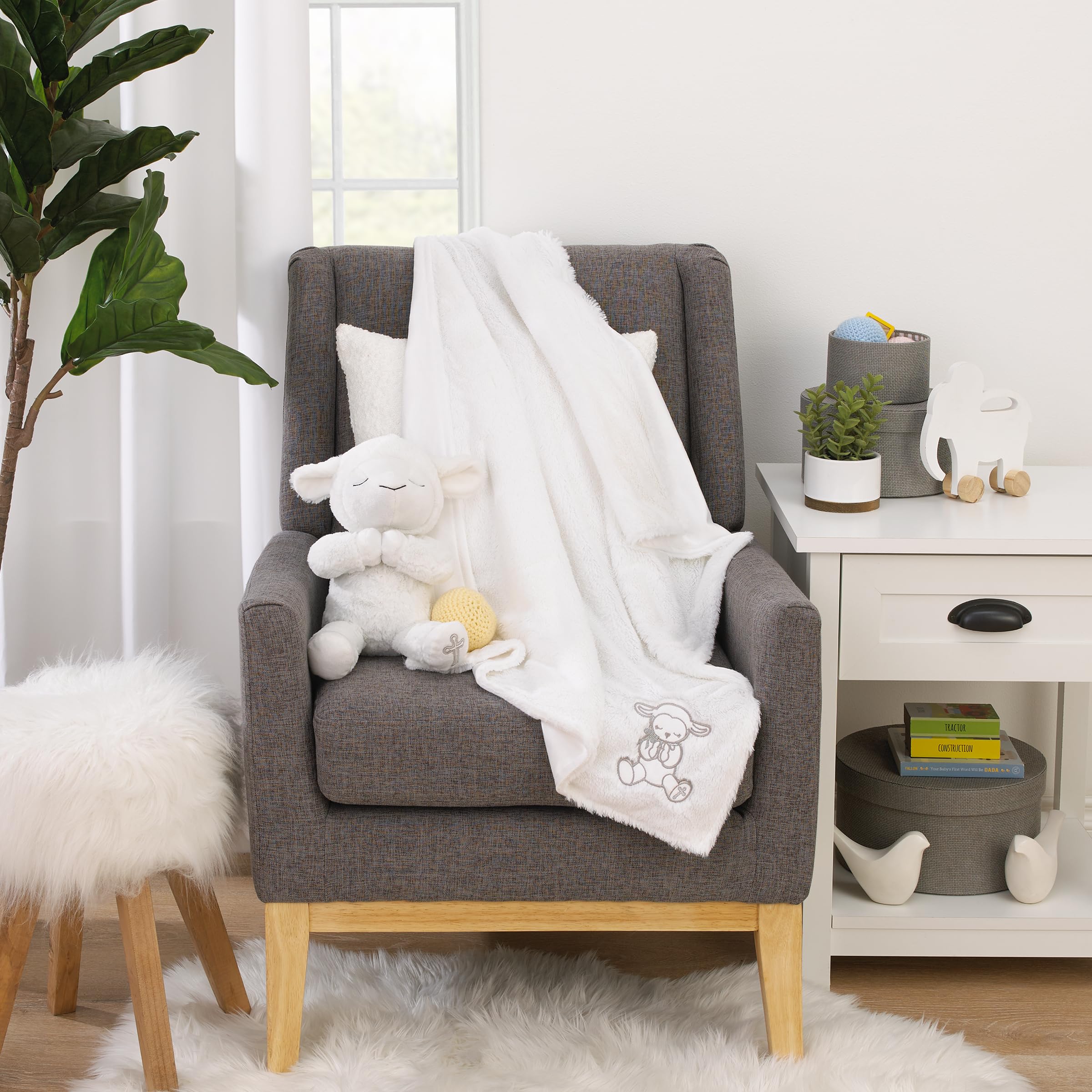 NoJo OEKO-TEX certified plush blanket ensuring baby-friendly safety.