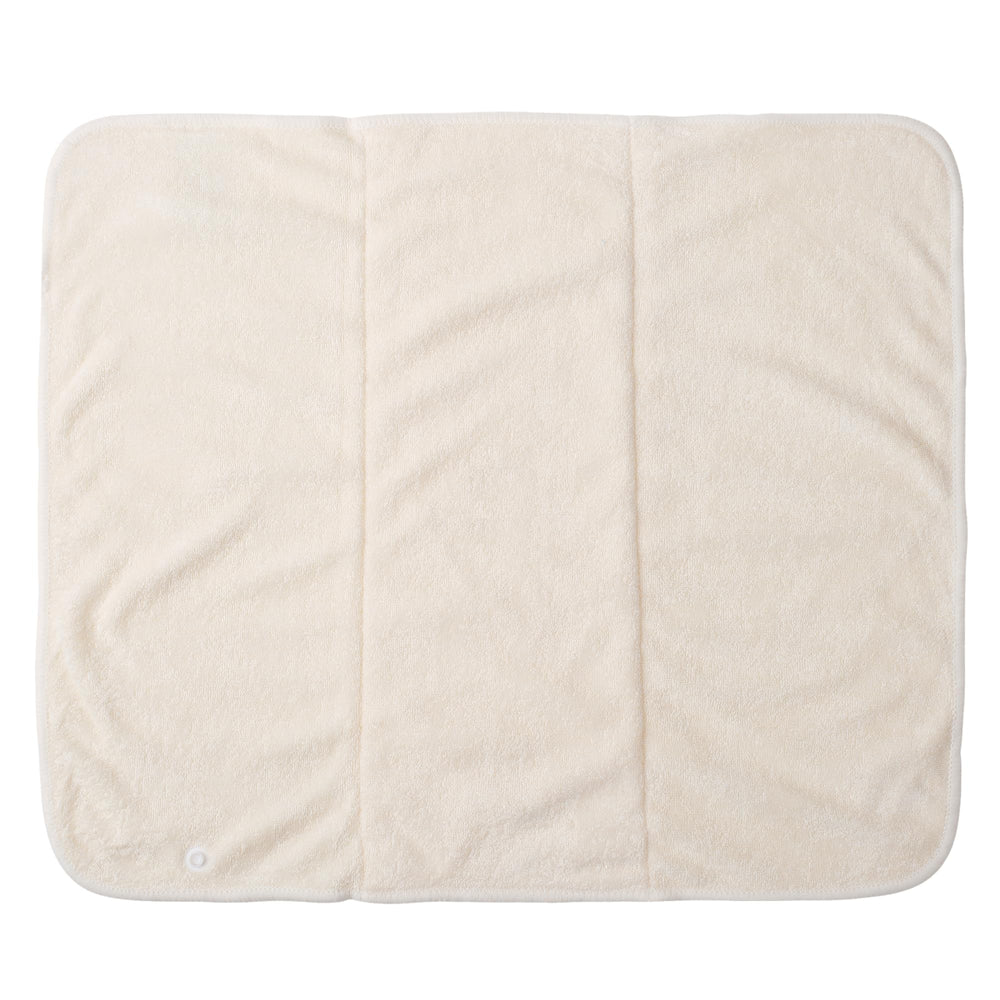 Nora's Nursery seven-pack prefold inserts packaged for reuse and savings.
