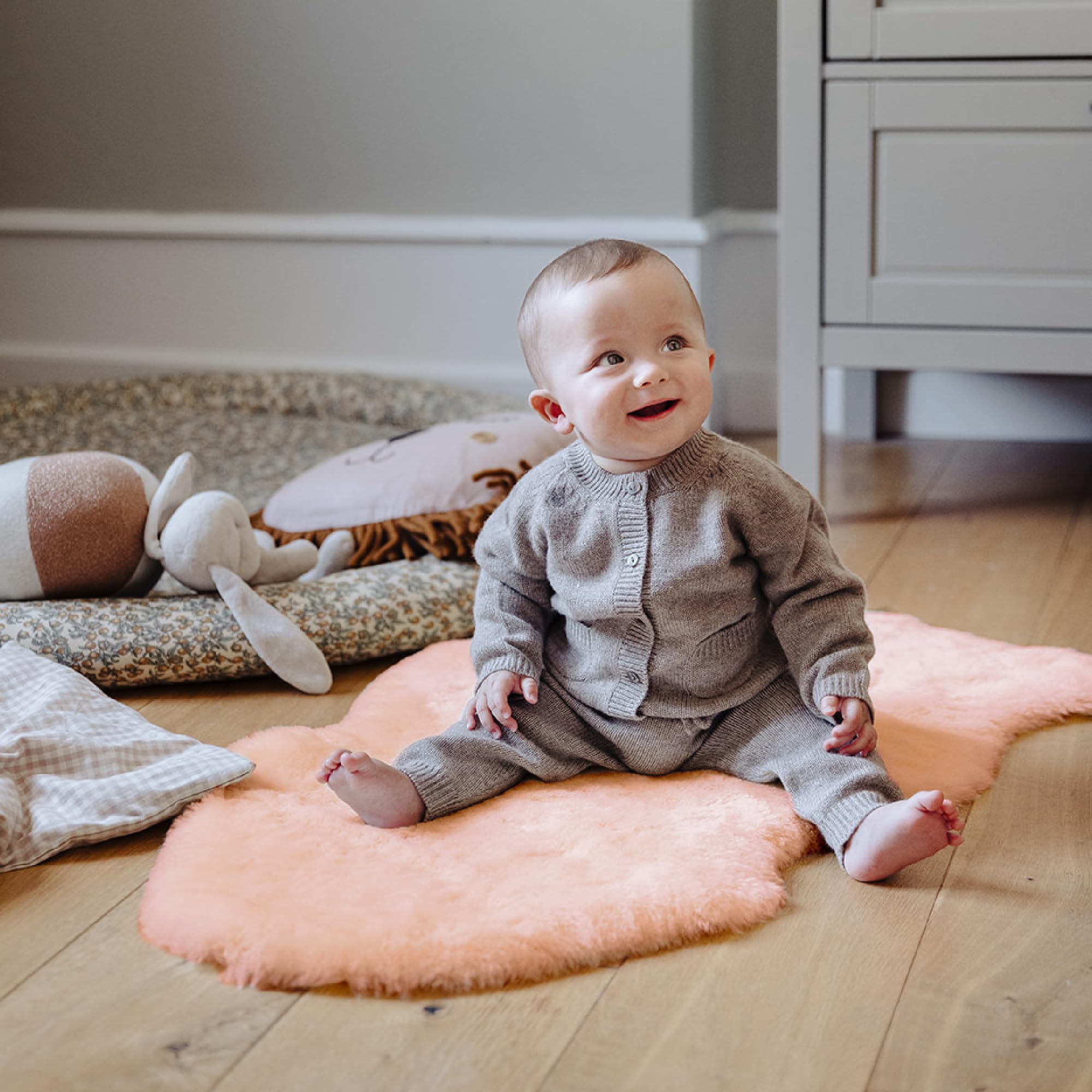 Nordic Sheep lambskin is machine washable for simple cleanup.