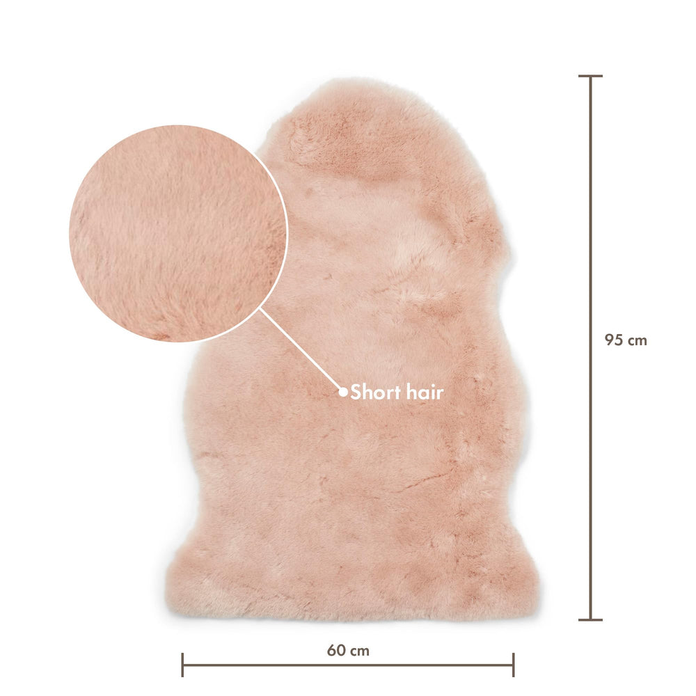 Nordic Sheep lambskin provides breathable warmth for year-round comfort.