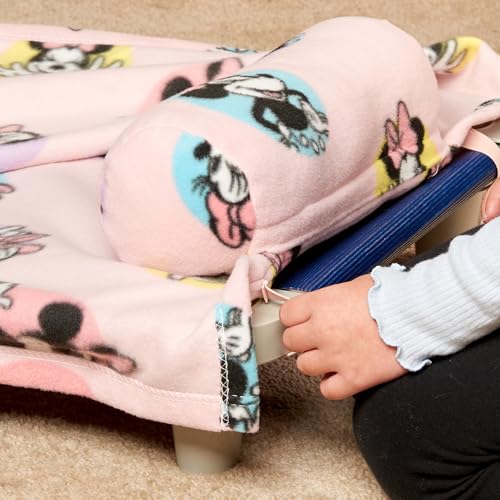 Northwest Rollee Pollee roll-up design with carrying handle for travel.