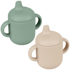 Nothomme silicone sippy cups with spill-proof lid for mess-free drinking.