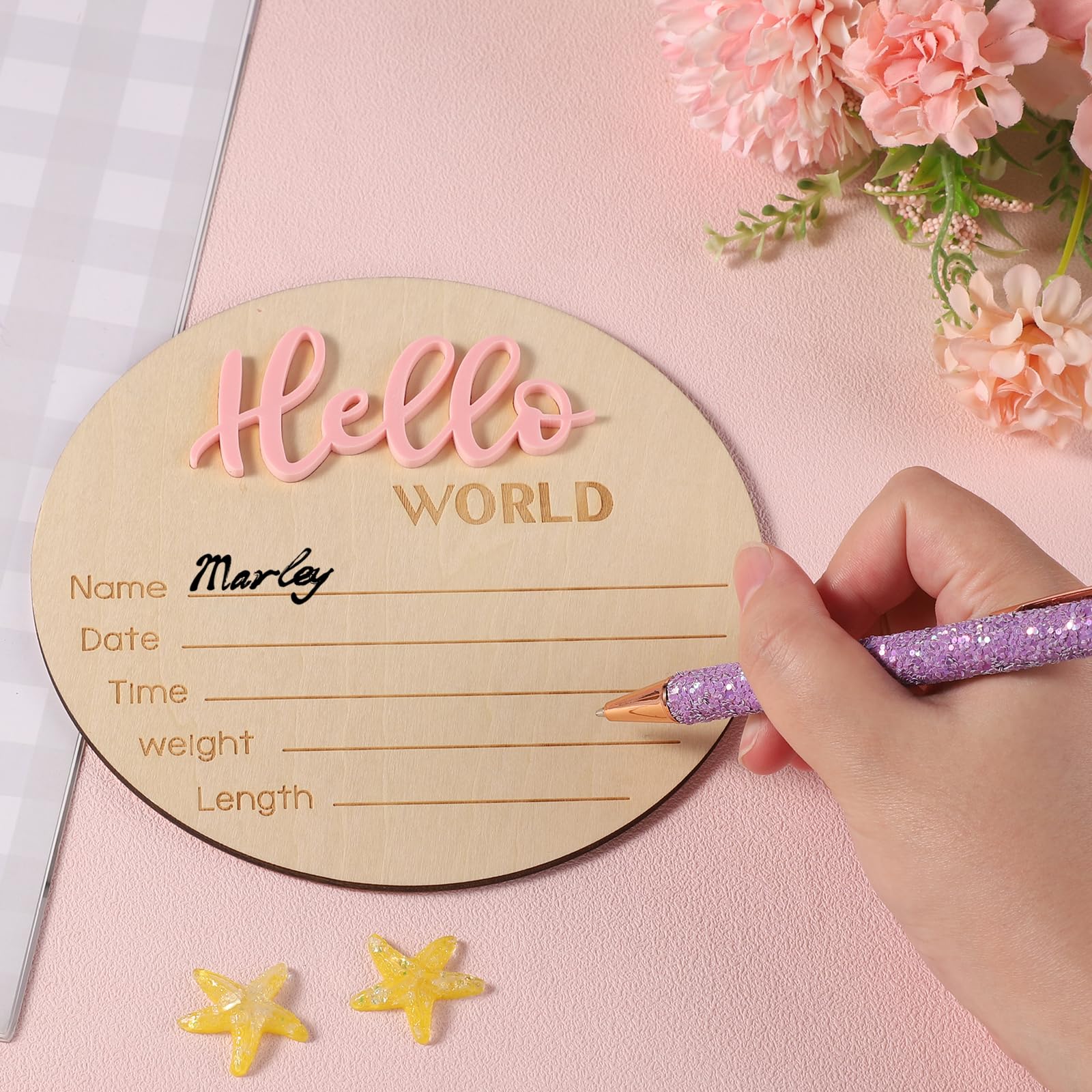 NQEUEPN Hello World sign enhances wall decor in nurseries.