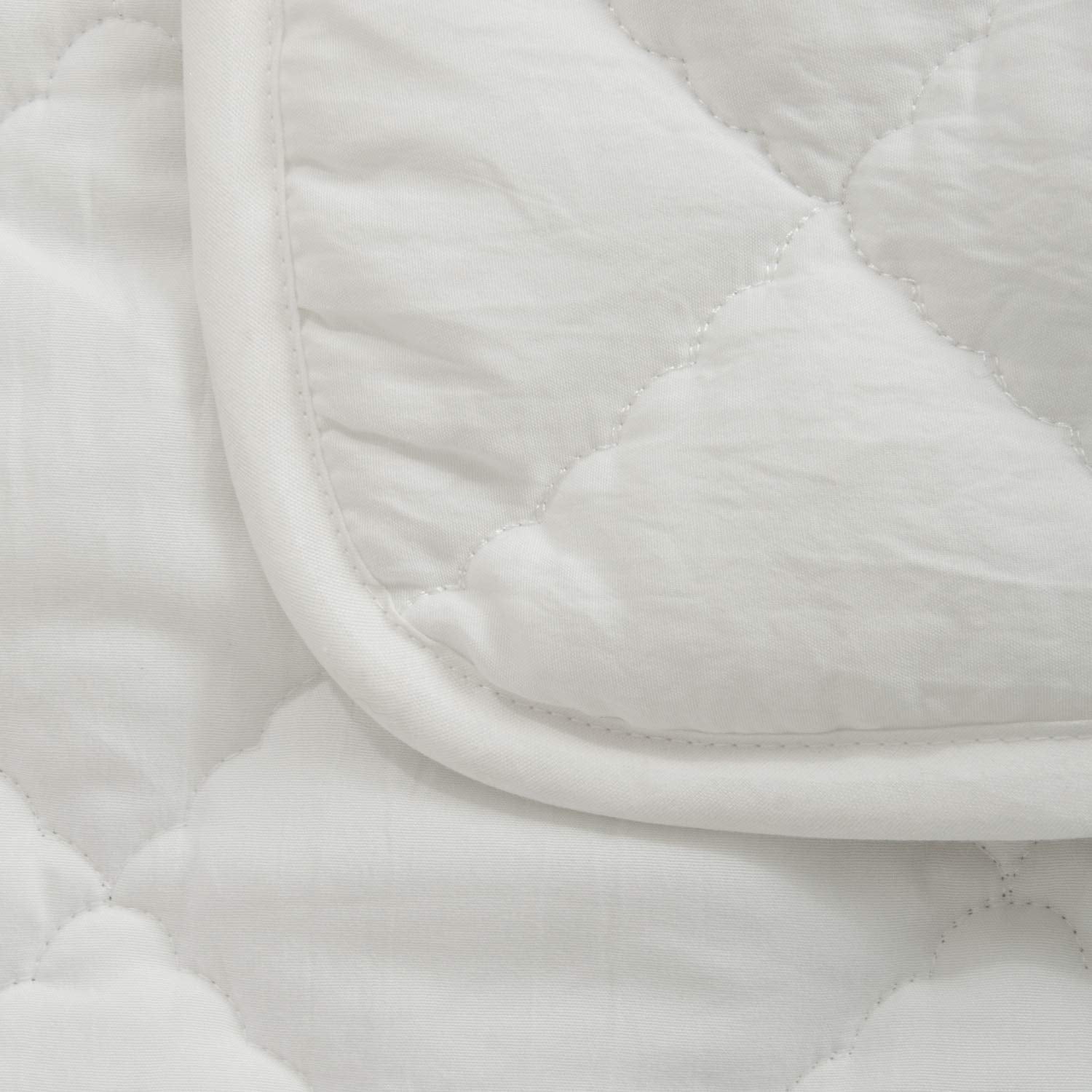 NTBAY thermal fiber fill provides lightweight warmth for travel