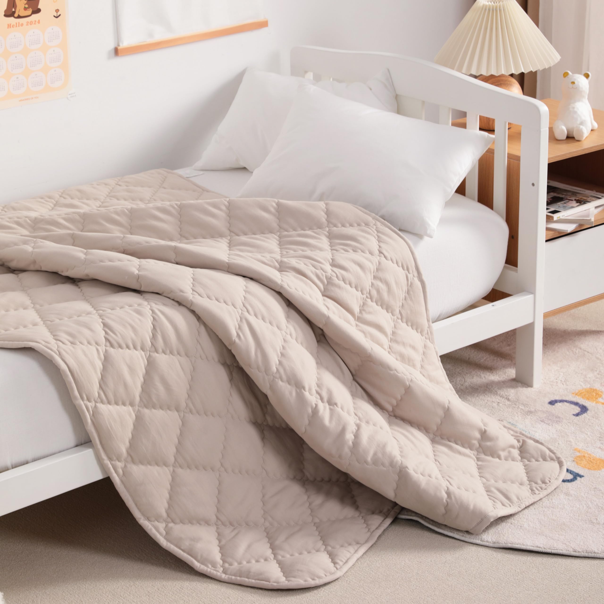 NTBAY close-up of microfiber fabric highlights fluffy, breathable softness.