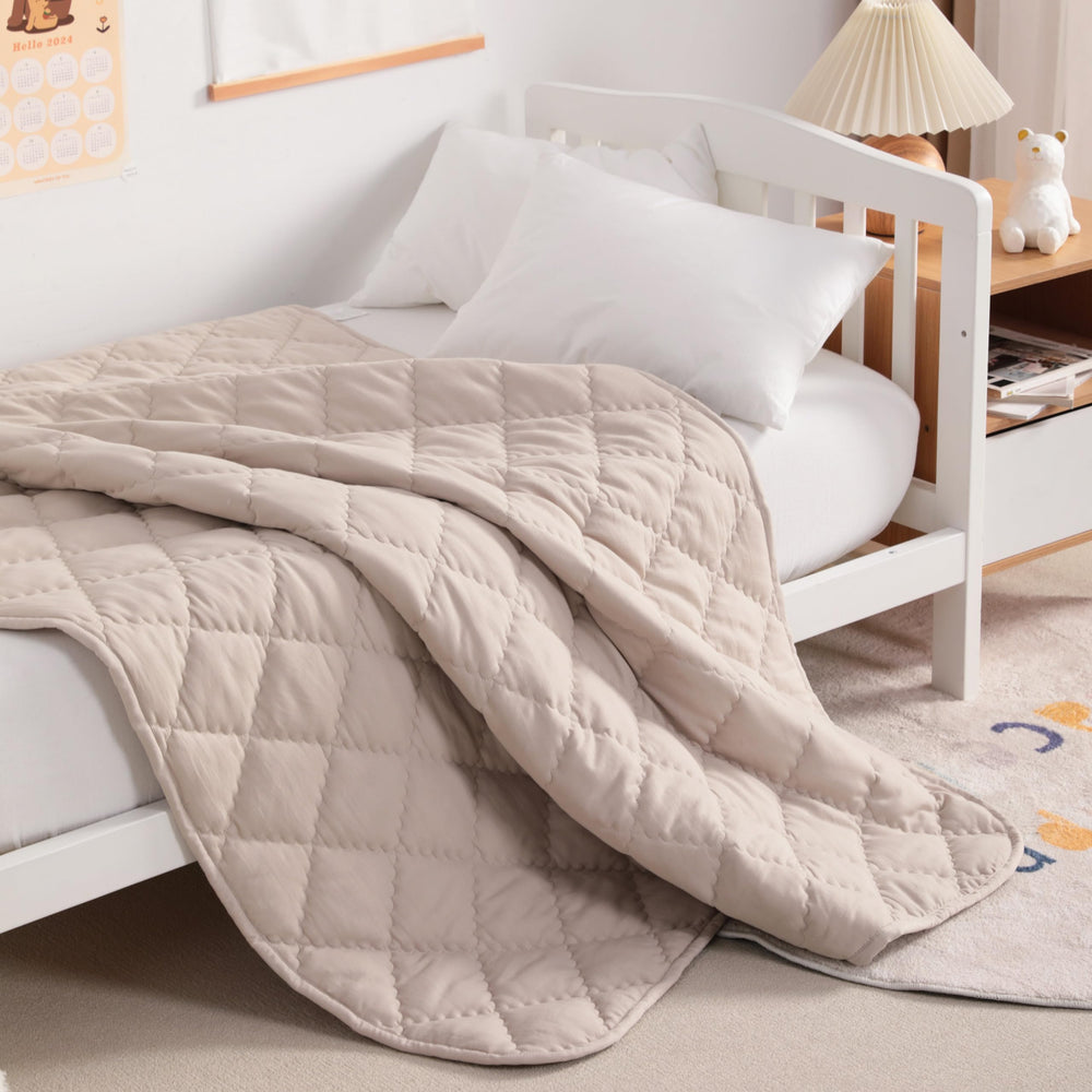 NTBAY close-up of microfiber fabric highlights fluffy, breathable softness.