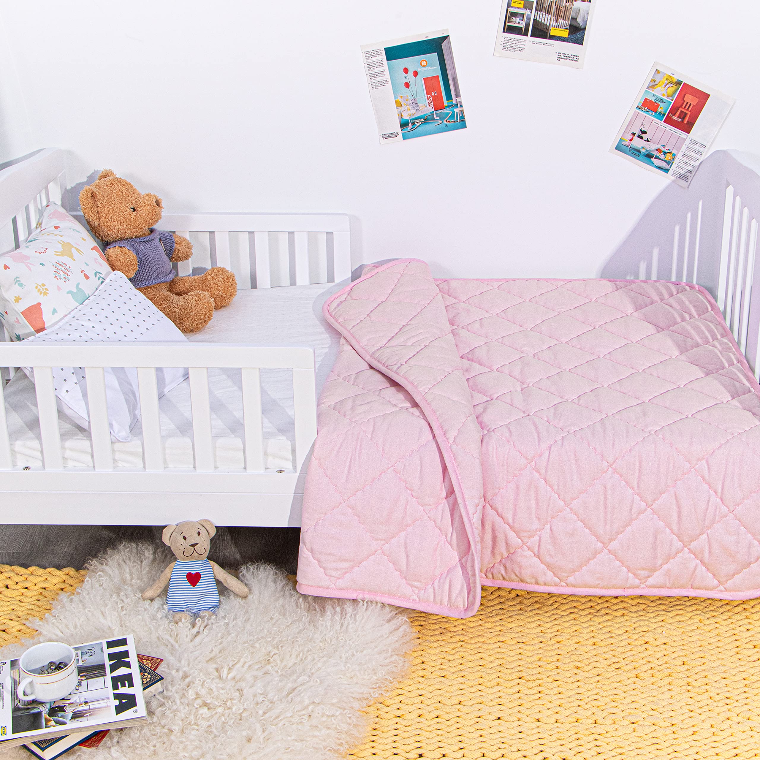 NTBAY travel blanket pink, compact and easy to pack for trips