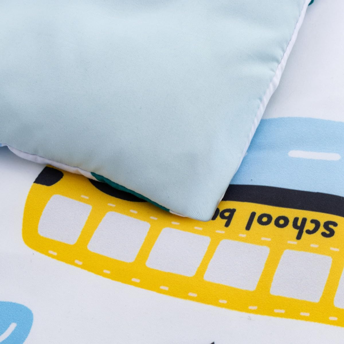NTBED construction-themed design brightens a kid’s room.