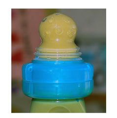 Nuby EZ Squee-Z feeding pouch closeup with gentle flow valve