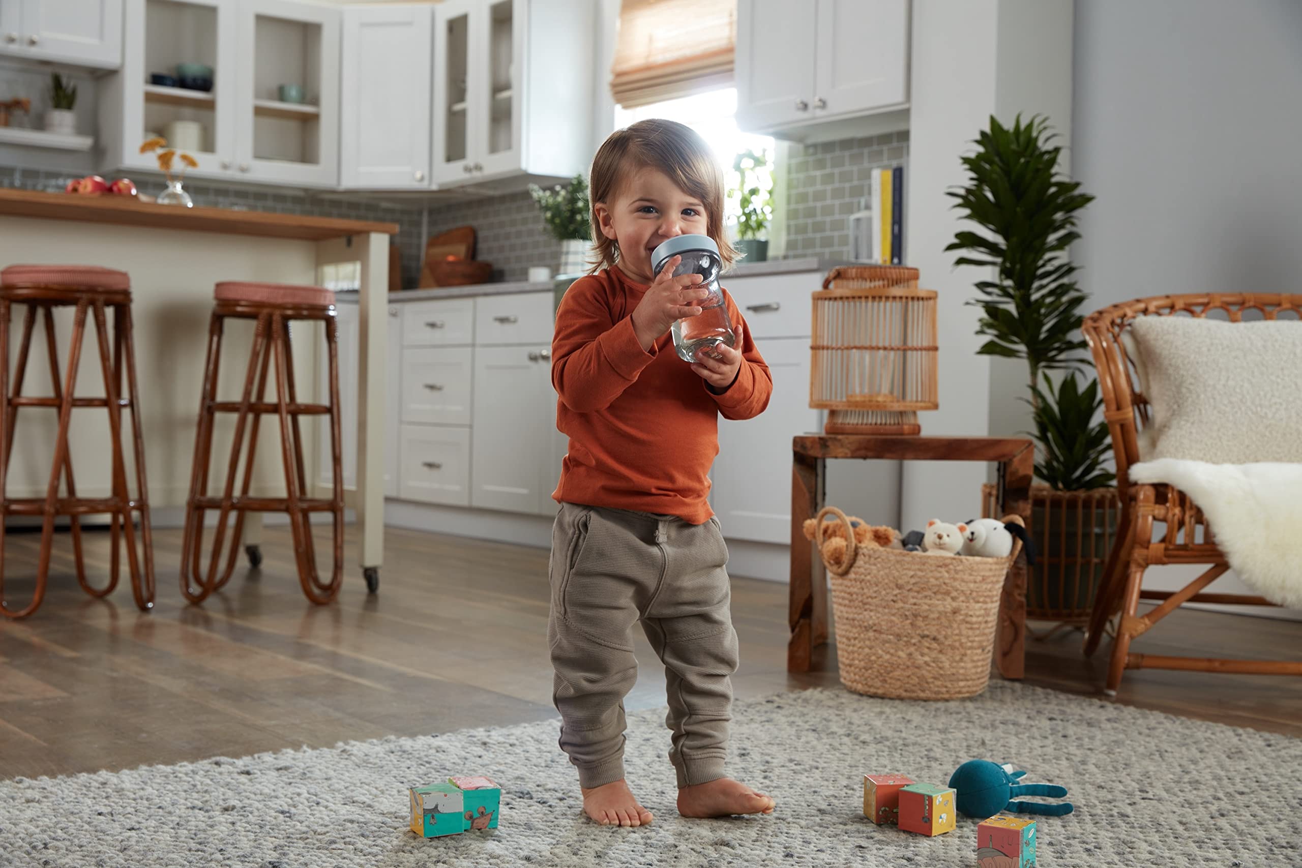 NUK for Nature Everlast easy to clean surface is kid-friendly.