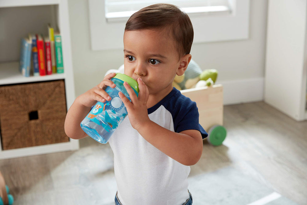 Color-change interaction sparks curiosity while hydrating.