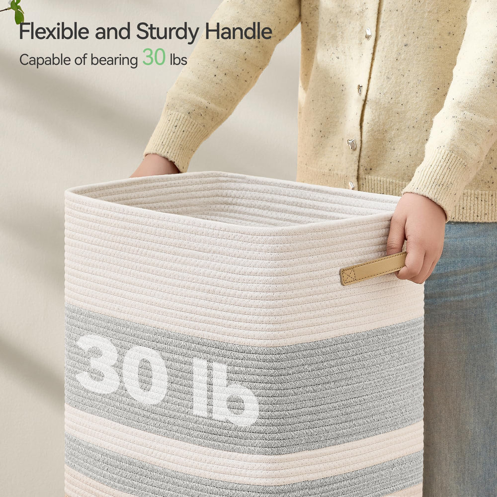 Nunsino fits neatly in small rooms by matching an 11-inch width.