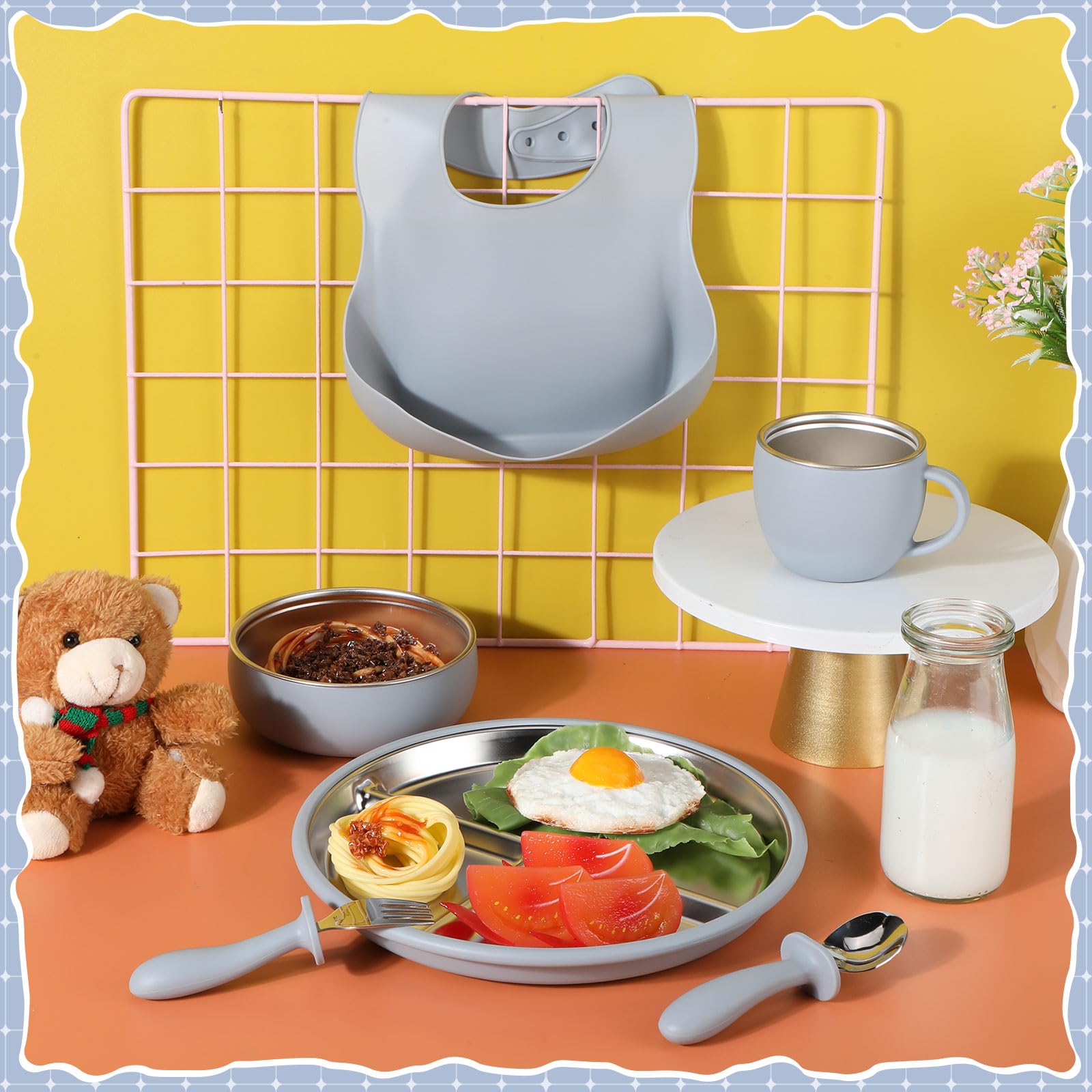 Nuogo suction base plate reduces spills during meals.