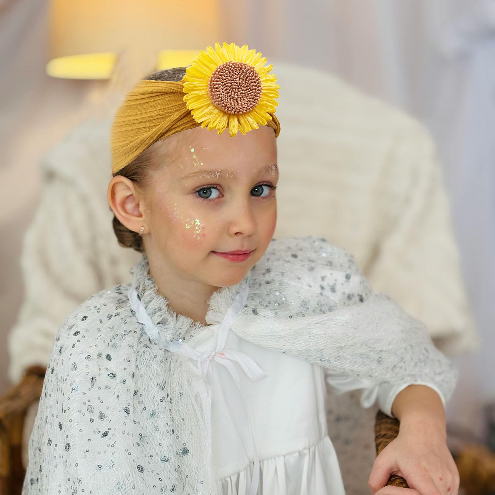 NUOSYI two-color headband set, versatile for outfits and occasions.