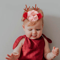 NUWAJP elastic headbands stretched to demonstrate 14–22 inch range for toddlers.