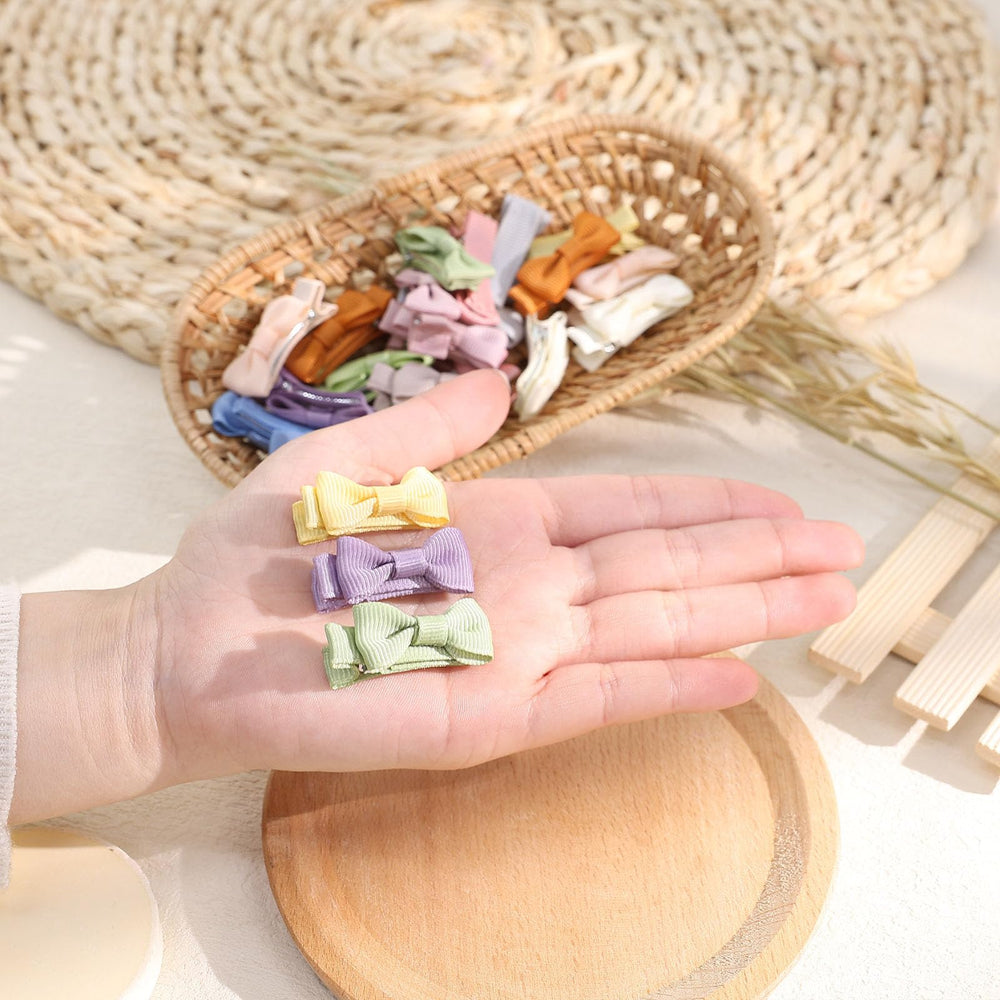 OAOLEER photography-ready hair clips ideal for baby photoshoots.