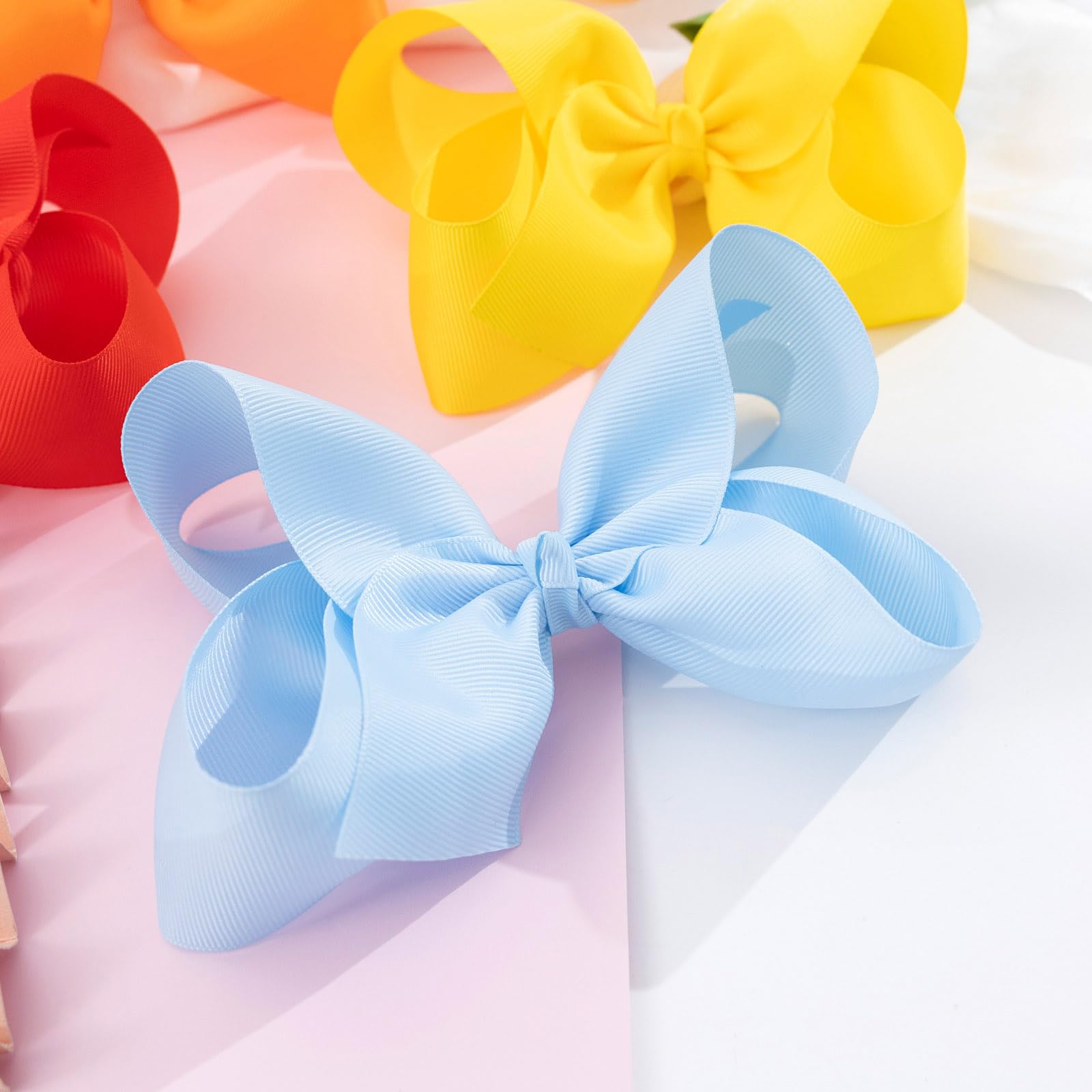 OAOLEER bows ideal for photos, parties, everyday outfits.