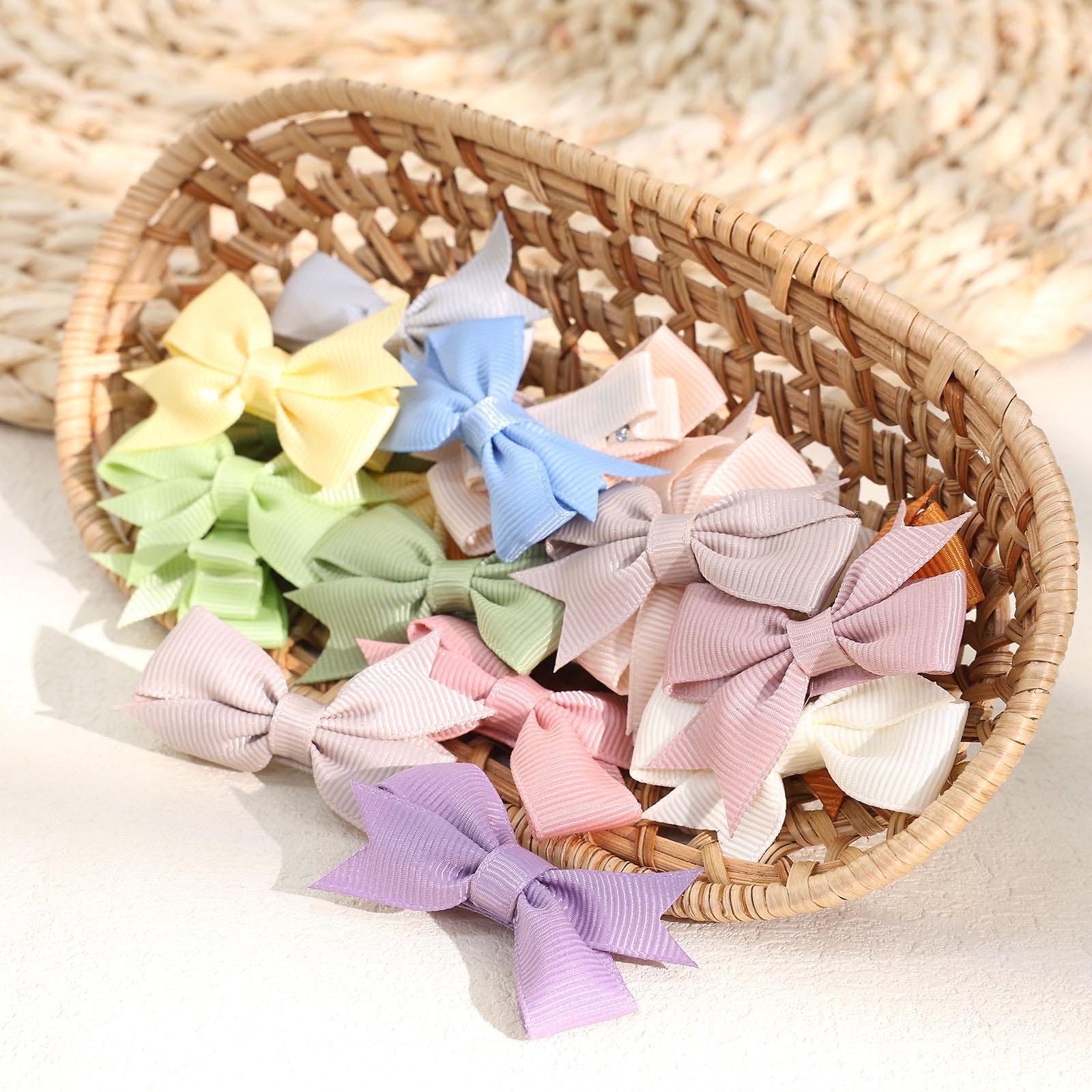 OAOLEER soft grosgrain ribbon clip with smooth interior.
