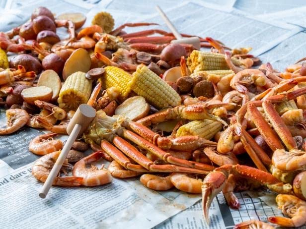 Oasis Supply bundle ready for catered events and crawfish boils.