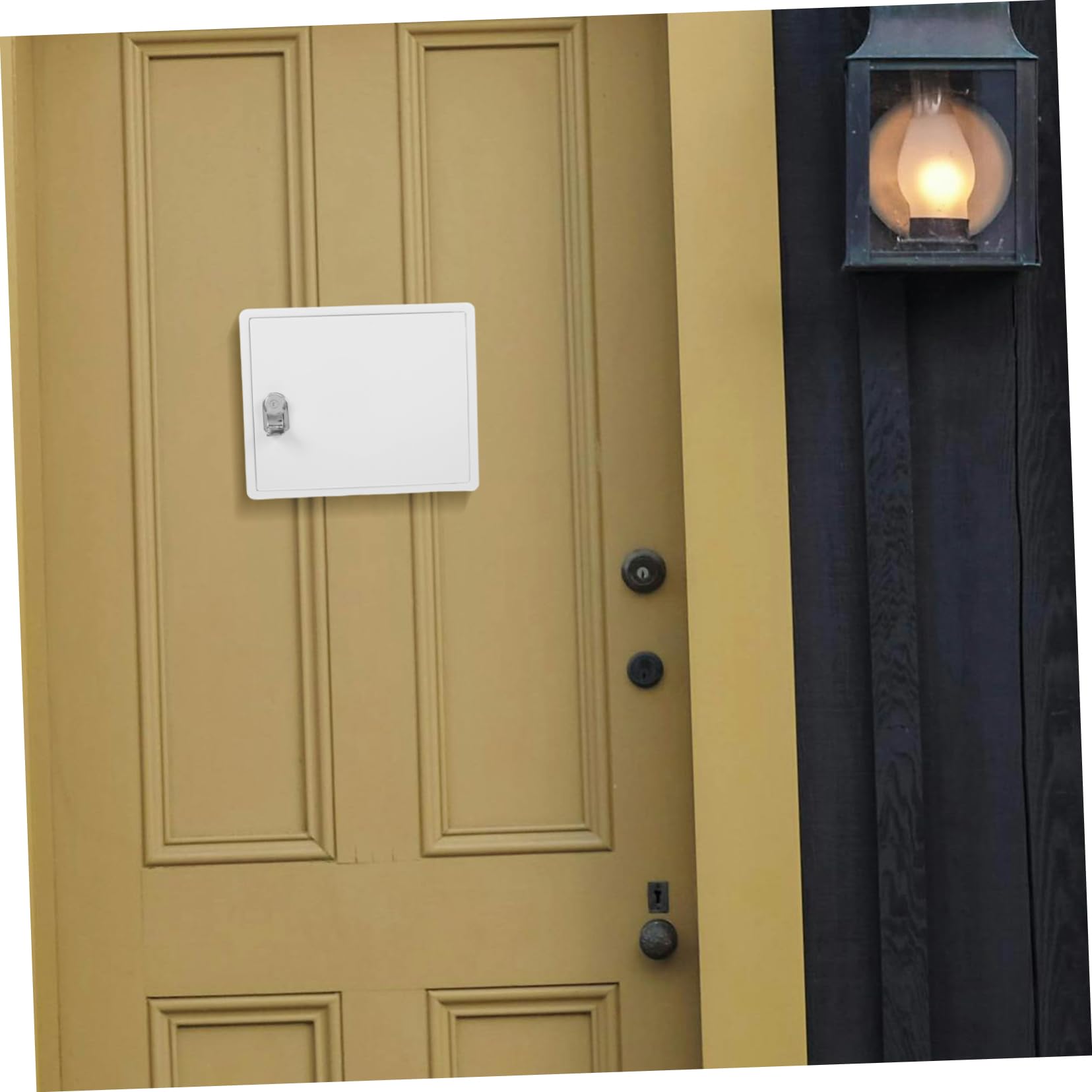 OFFSCH easy-to-clean surface simplifies outdoor maintenance.